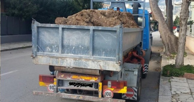 Trasporto illecito di rifiuti | Sequestrati due autocarri