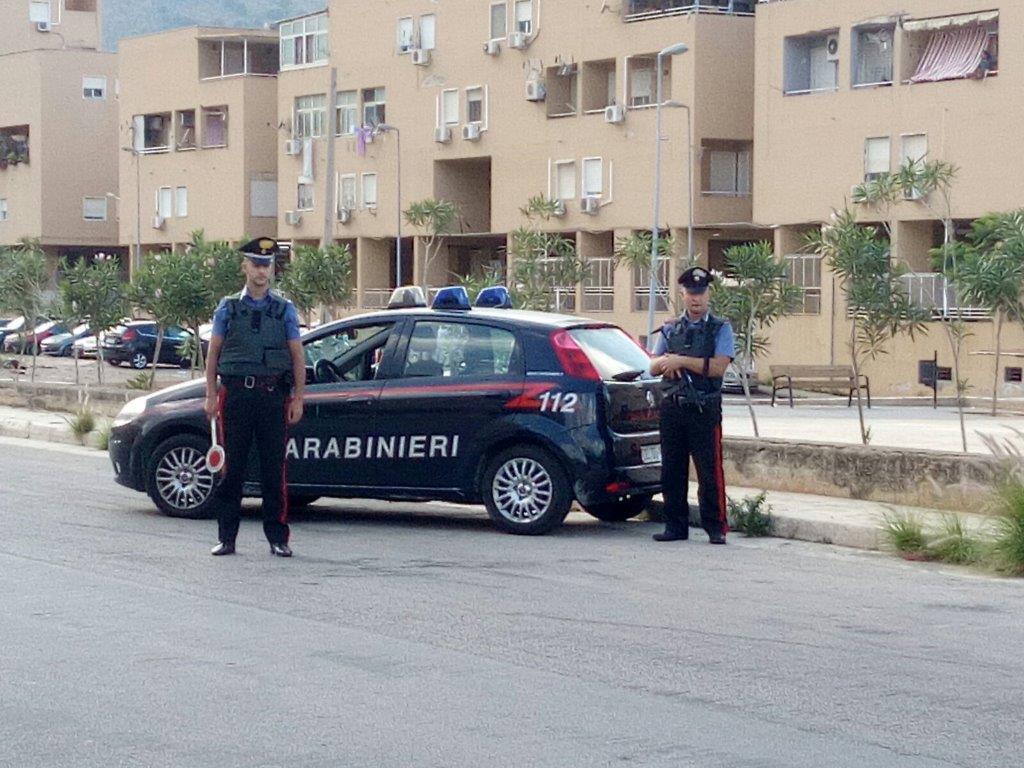 Droga E Ricettazione | Blitz Dei Carabinieri Allo Zen 2 - Live Sicilia