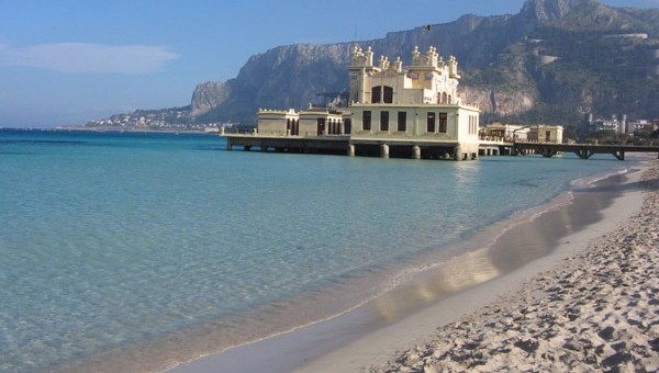 Concessioni edilizie a Mondello | “La Regione avvii un’ispezione”