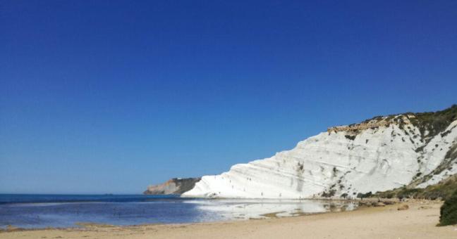 La Scala dei Turchi è vietata | E scattano ventuno multe