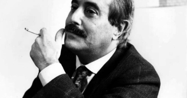 Mostra per Falcone | in un condominio popolare