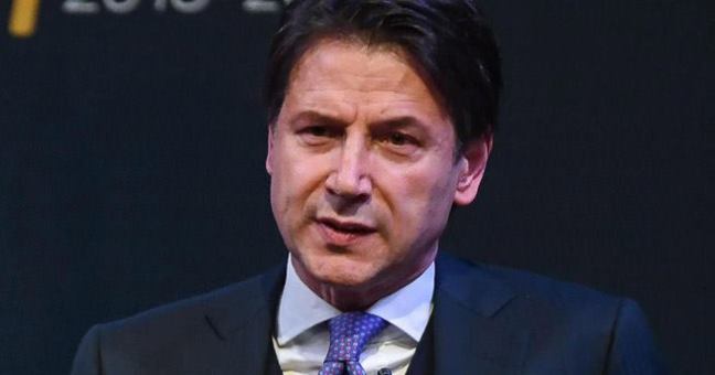 Conte, niente governo | Lo spread è record