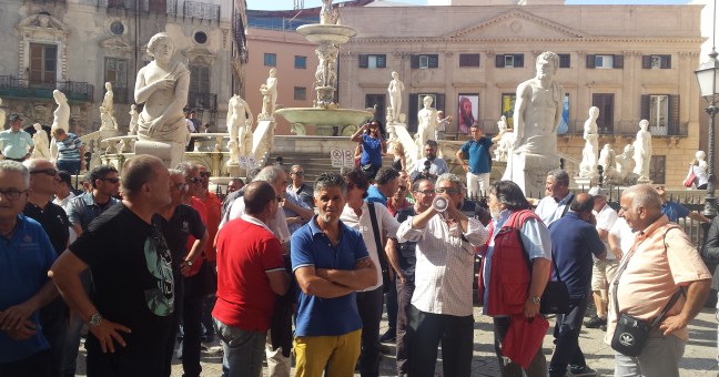 Proteste a piazza Pretoria| Il Coime in agitazione