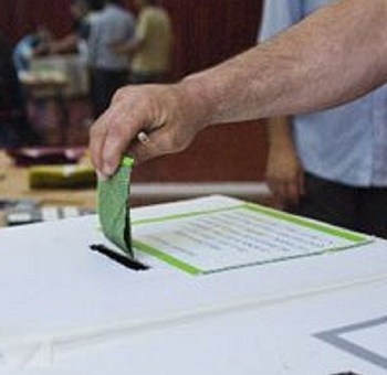 Comuni al voto, ecco chi si candida |Il giorno delle liste: i nomi
