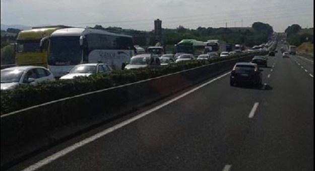 Scontro furgone-tir | Due operai morti