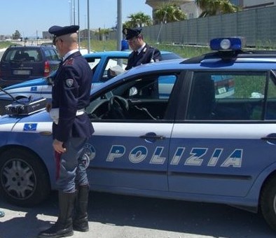 Sul bus con mezzo chilo di droga | Nigeriano arrestato dalla stradale