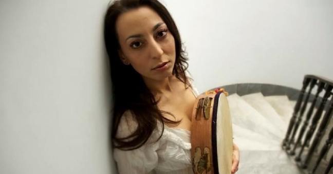 Eleonora Bordonaro interprete| della musicalità delle lingue