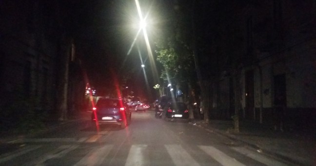 Poliziotto ferito, caccia al complice |Revocata la protezione al ghanese