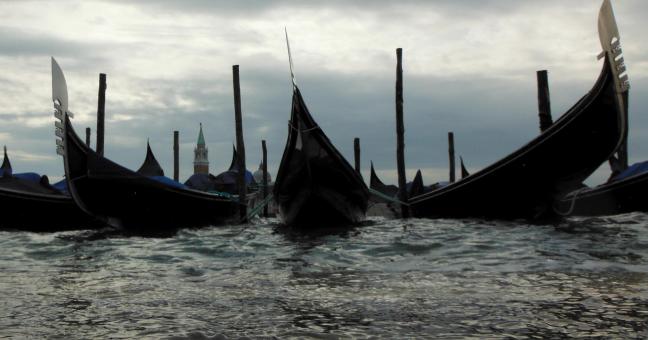 Scontro in laguna | Due morti, 4 feriti