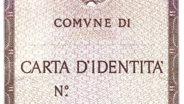 Un selfie nella carta d'identità: arrestato - Live Sicilia