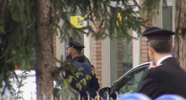 “Vi ammazzo tutti” | Poi si arrende