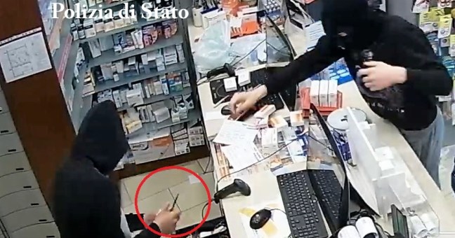 “Sono autori di diverse rapine” | La polizia ferma tre minorenni