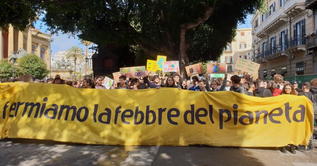 In piazza per il clima FOTO| “Il mondo ha la febbre”