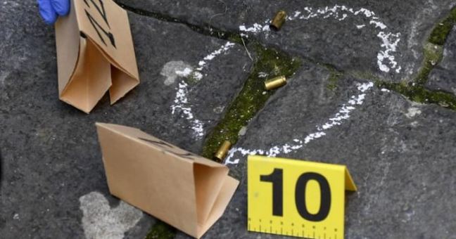 Due colpi alla testa | L’agguato in strada