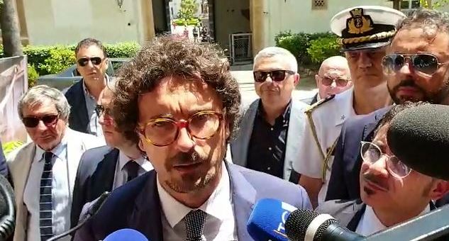 Toninelli: “Musumeci dia un nome | Ho fretta, non perdiamo tempo”