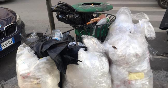 “Ritardi nella raccolta dei rifiuti |Degrado in zona Fiera e via Stabile”
