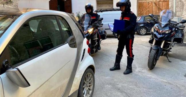Abbigliamento contraffatto | Donato alla Caritas