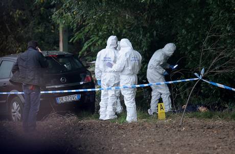 Litigano, poi la accoltella| Così ha ucciso la sua ex