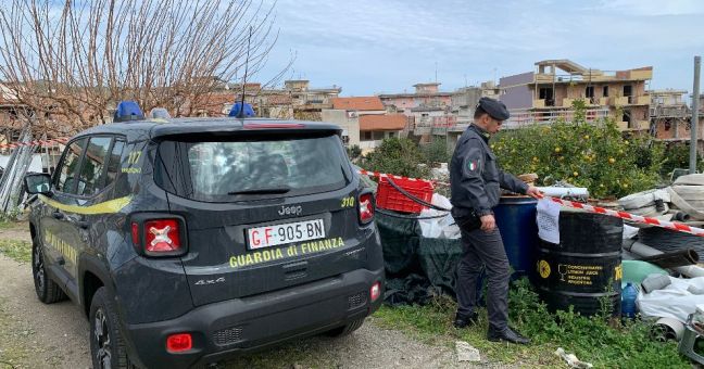 Quattromila metri quadri di rifiuti |Discarica abusiva nel Messinese