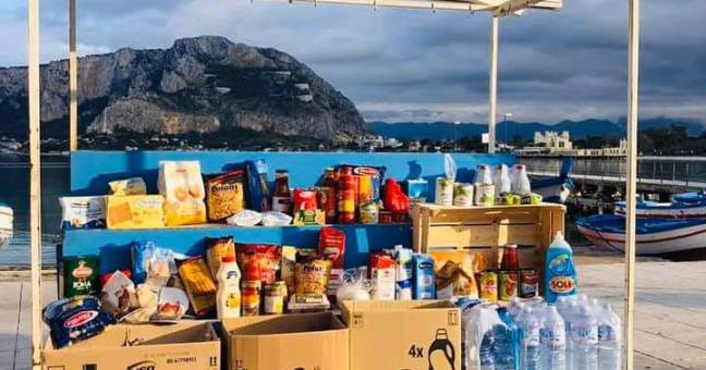 Il banco dei cedri “riconvertito”| Cibo per le famiglie disagiate