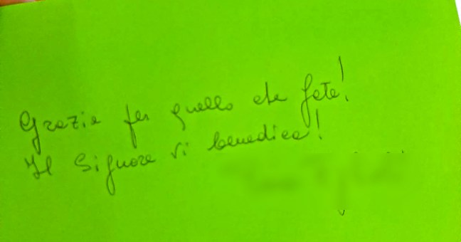 “Grazie, che Dio vi benedica” | Un’anziana dona la pensione