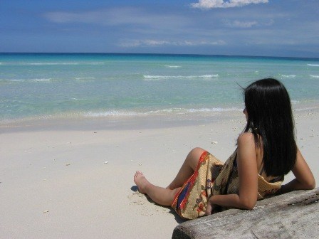 “Mare e vacanze? Solo in sicurezza: il virus non scompare”
