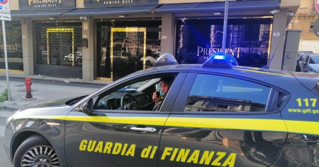 Riciclaggio, peculato e sala giochi| Arrestato Patron Marsala calcio