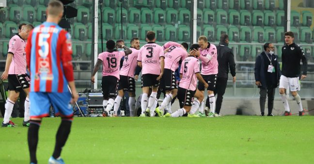 Palermo, primo sorriso: Saraniti e Floriano piegano la Juve Stabia