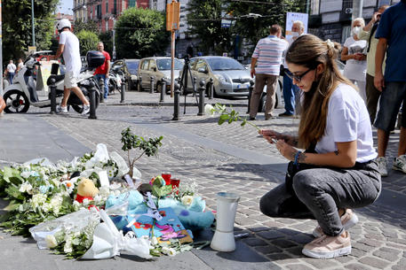 Napoli bimbo morto