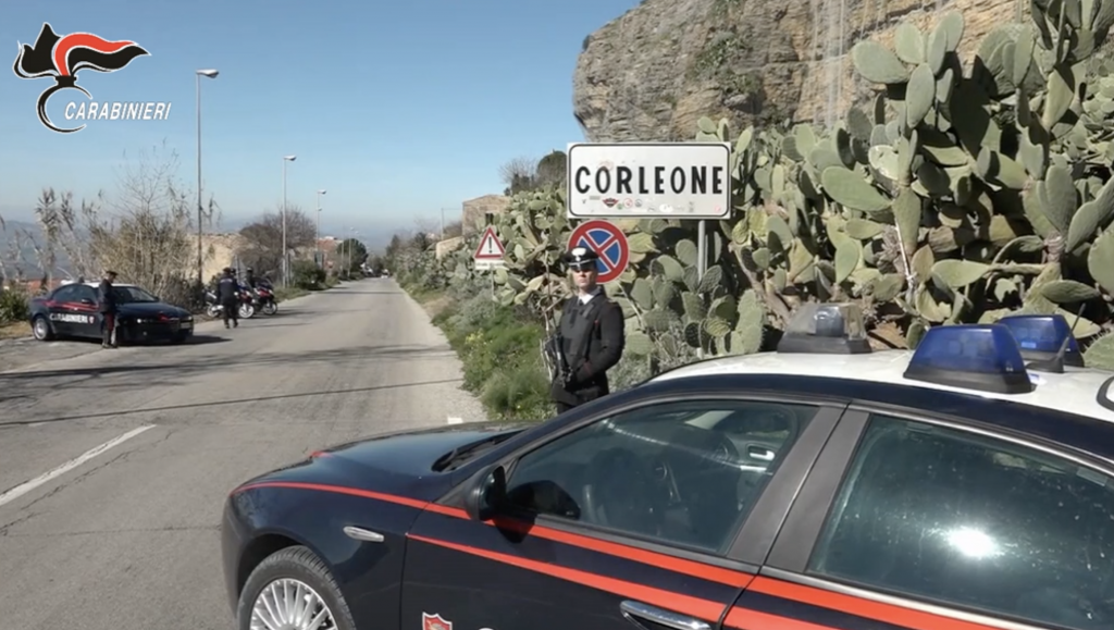 Corleone, 14enne violentata in un vicolo: in manette un giovane