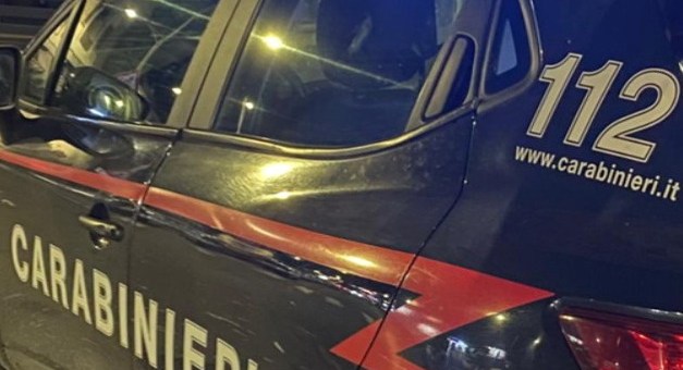 catania furto pallet fuga carabinieri