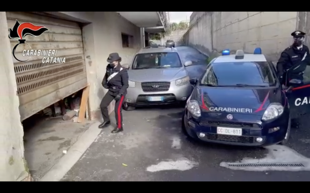 Catania, Stuprata In Garage E Filmata Dal Branco: Arresti VIDEO - Live ...