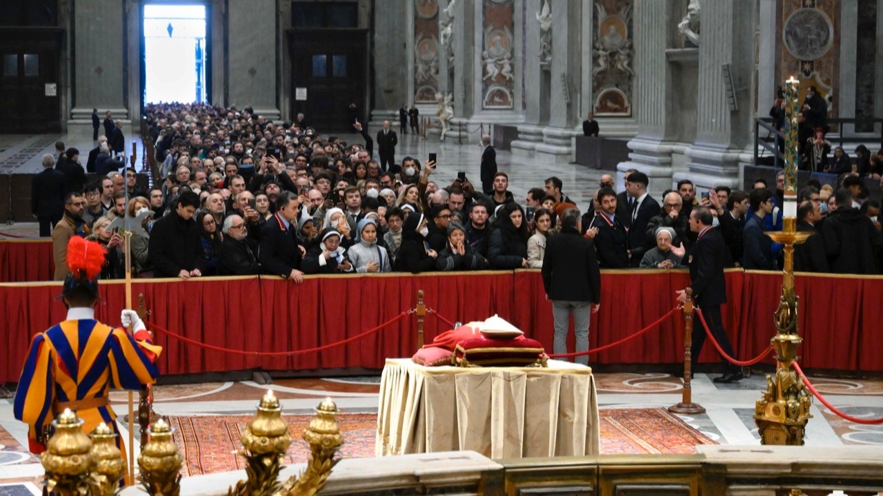 Vaticano, Scatta Da Mezzanotte La Zona Rossa Per I Funerali Di ...