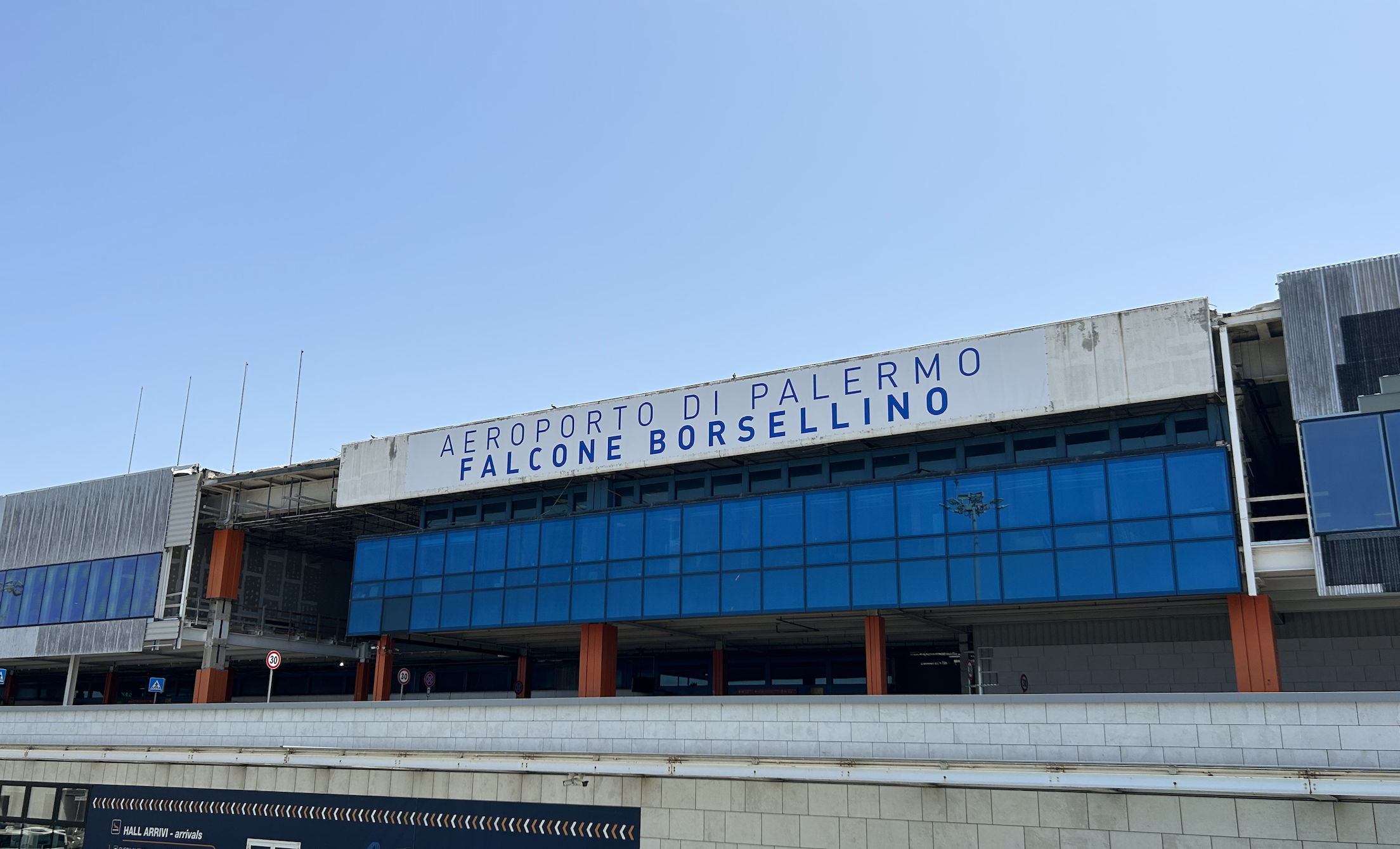 Aeroporto di Palermo, attesi 250mila passeggeri dal 24 aprile a 2 maggio