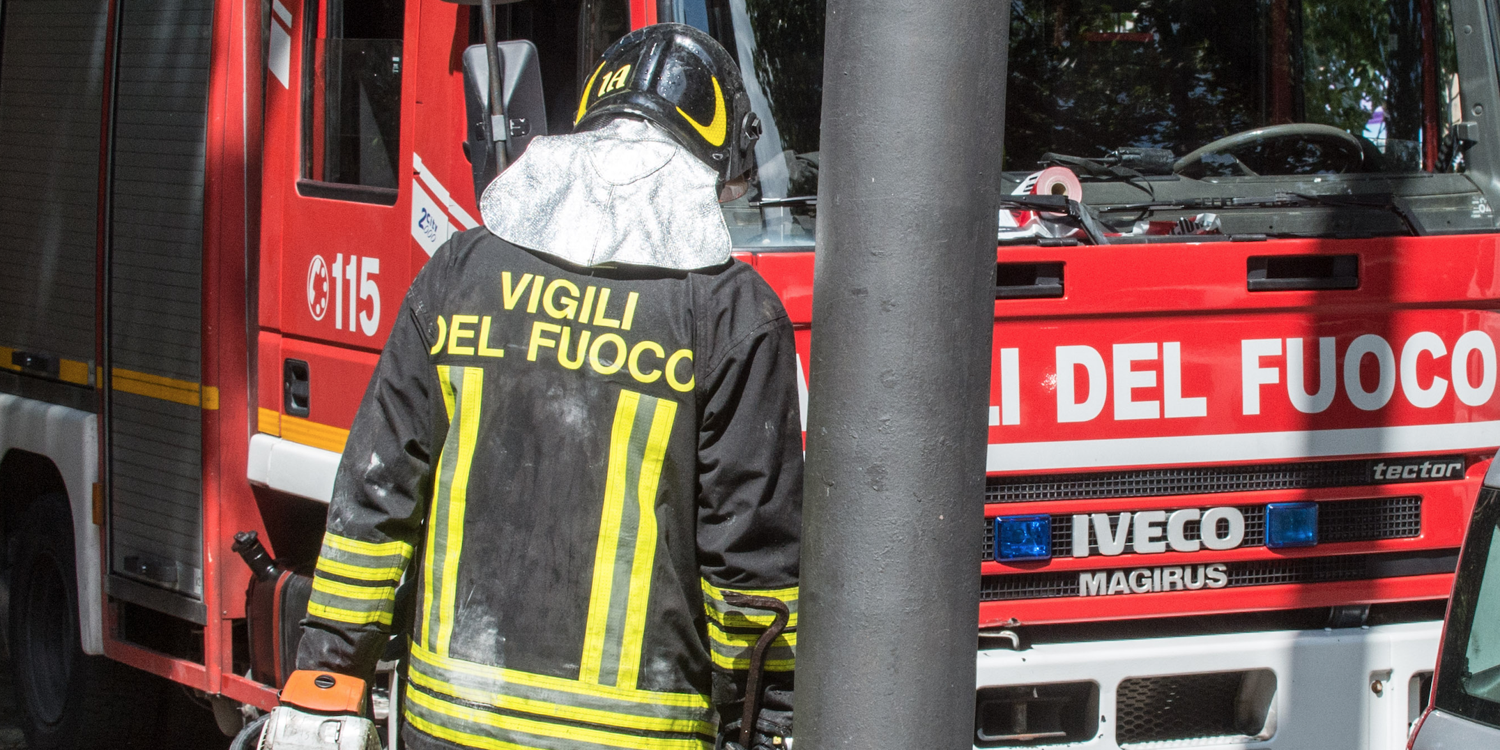 Palermo, la minaccia degli incendi in provincia: il vento è un ostacolo in più