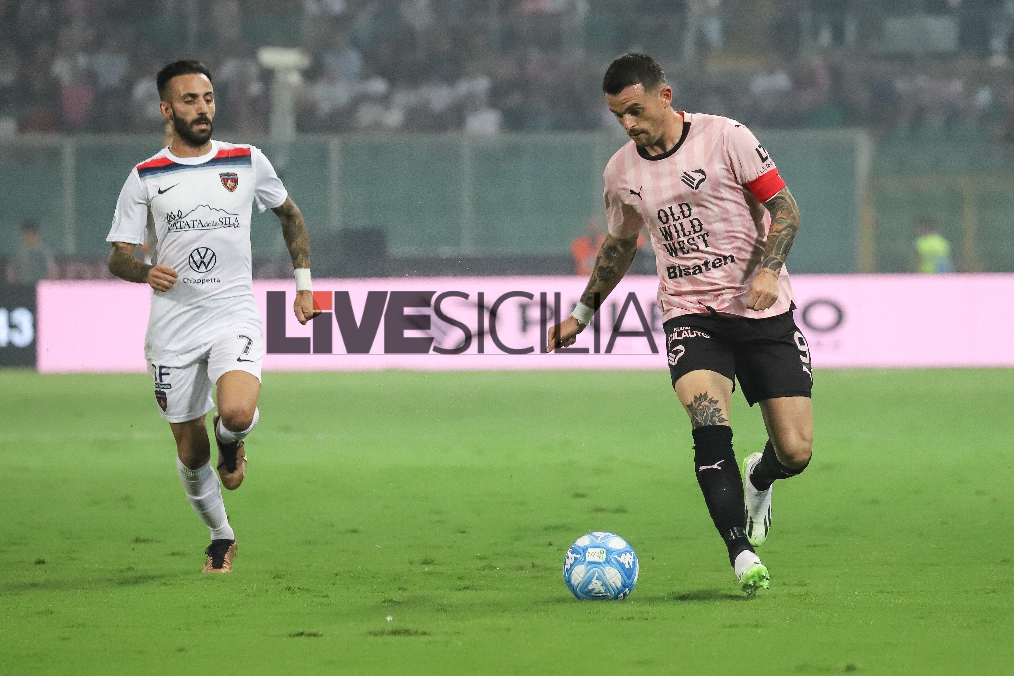 Palermo-Catanzaro 0-2: triplo cambio per i rosanero – LIVE