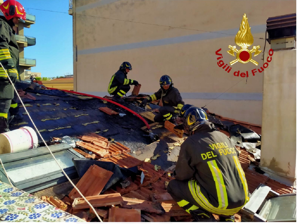 Palermo, operaio ustionato durante i lavori su un tetto: interviene il 118