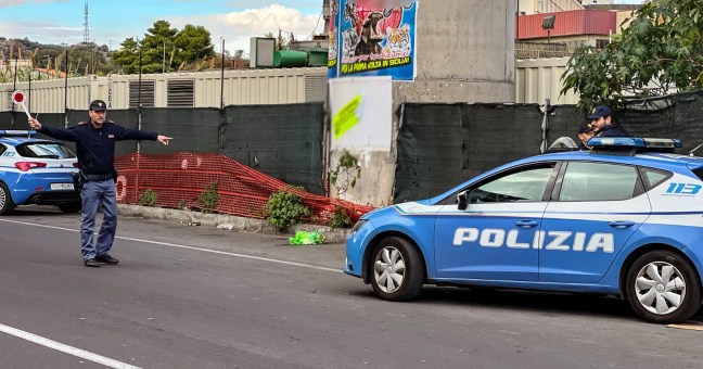 Costumi e accessori rubati in macchina: un arresto e due denunce - Prima  Brescia