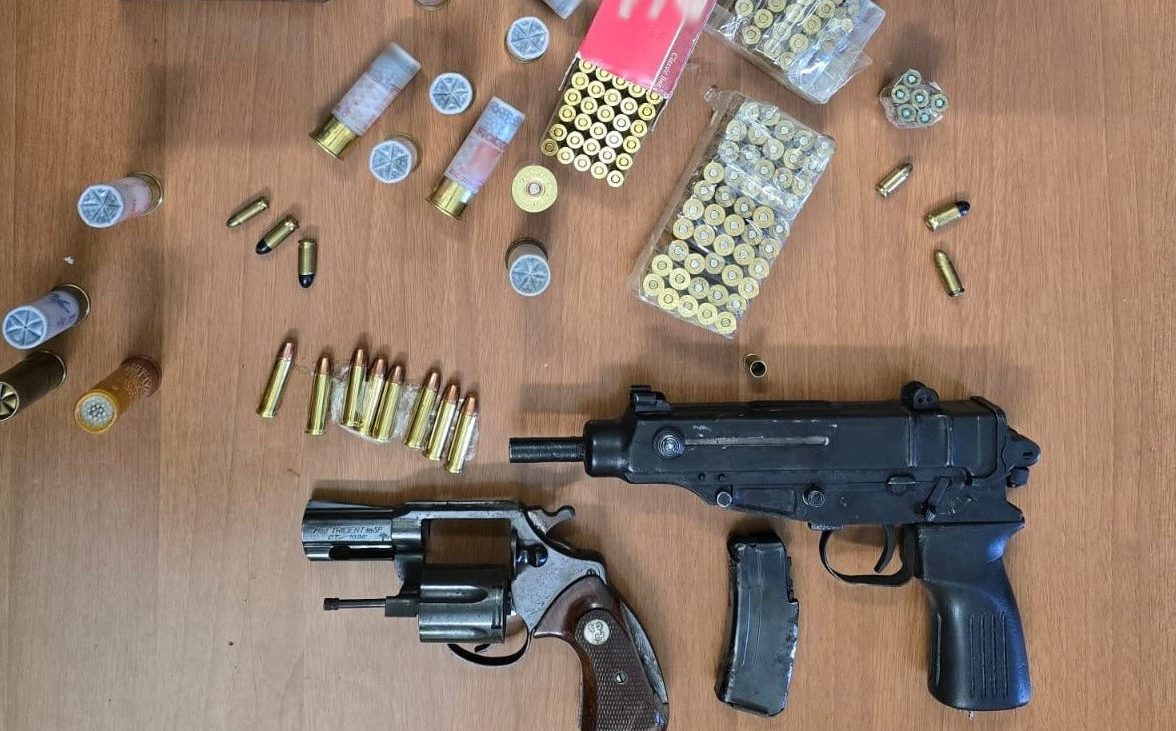 Armi da guerra nascoste a San Cristoforo: arrestato un 40enne