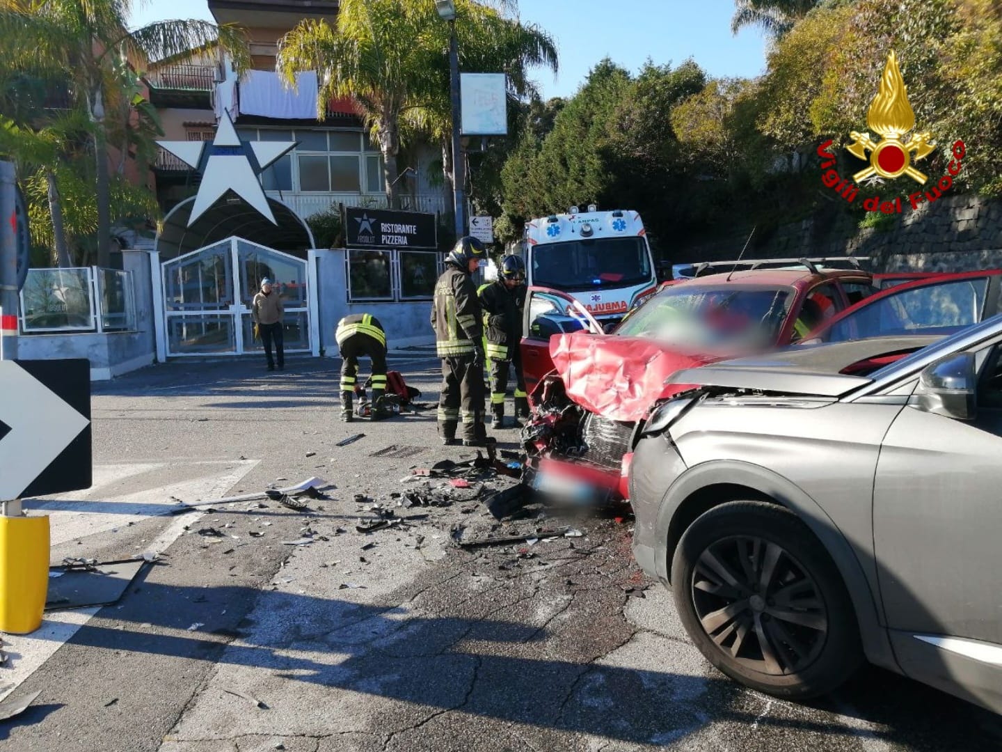 Incidente stradale via Nizzeti Aci Catena