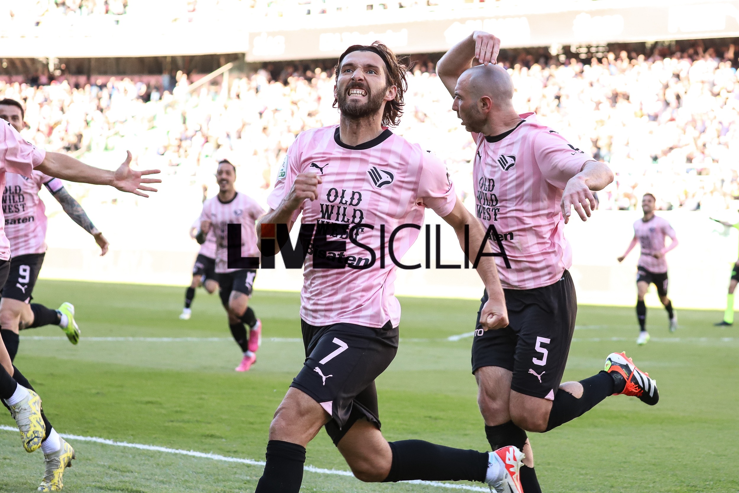 Palermo-Parma 0-0: ci prova da fuori area Bernabè – LIVE
