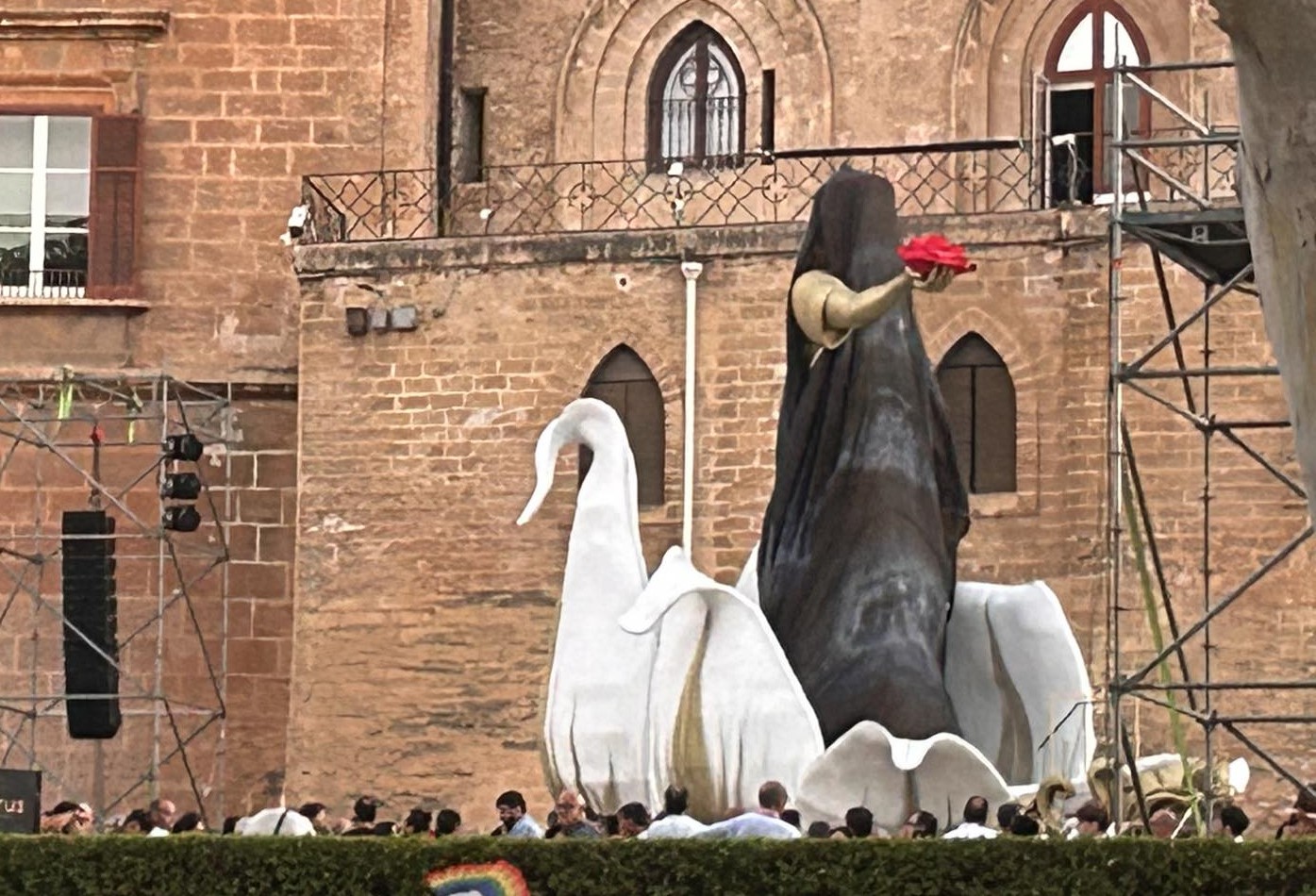 Festino di Santa Rosalia, la diretta c’è già tanta gente in strada VIDEO