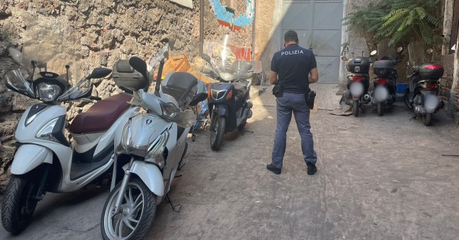 deposito scooter rubati