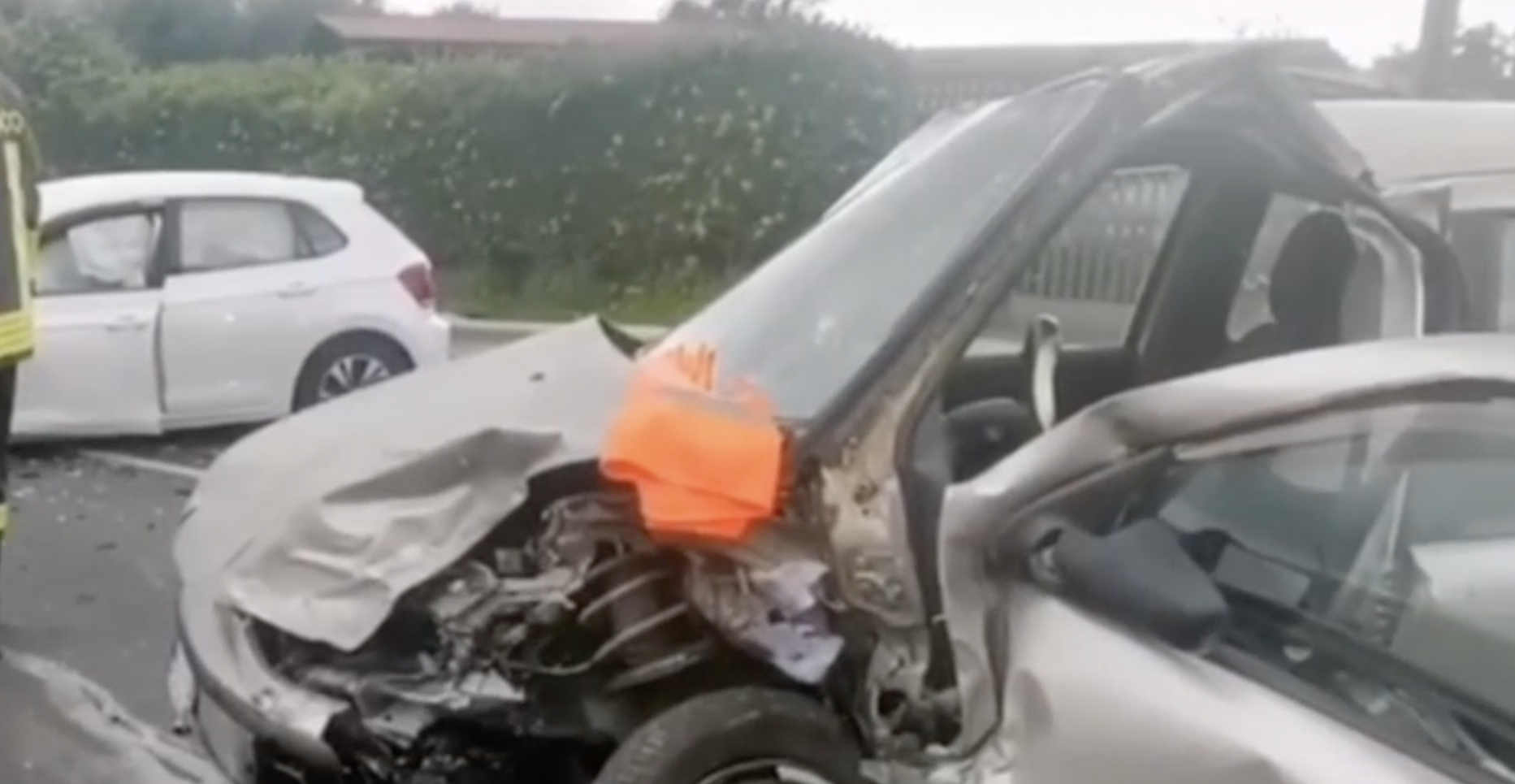 Incidente sulla Statale 284, scontro fra due auto e 4 feriti VIDEO