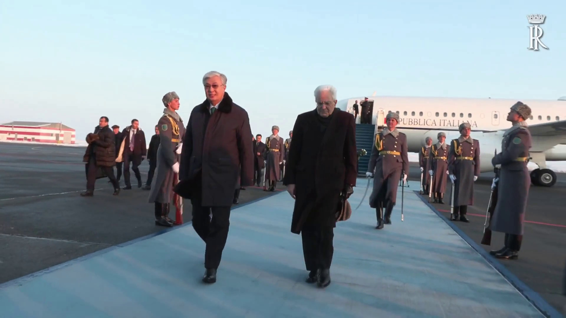 Mattarella atterrato in Kazakhstan, colloquio con Tokayev Mattarella atterrato in Kazakhstan, colloquio con Tokayev