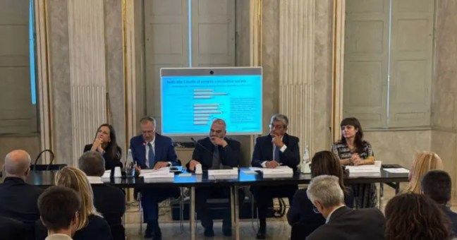 Intesa Sp, benefici sociali triplicati da finanziamenti al Terzo Settore