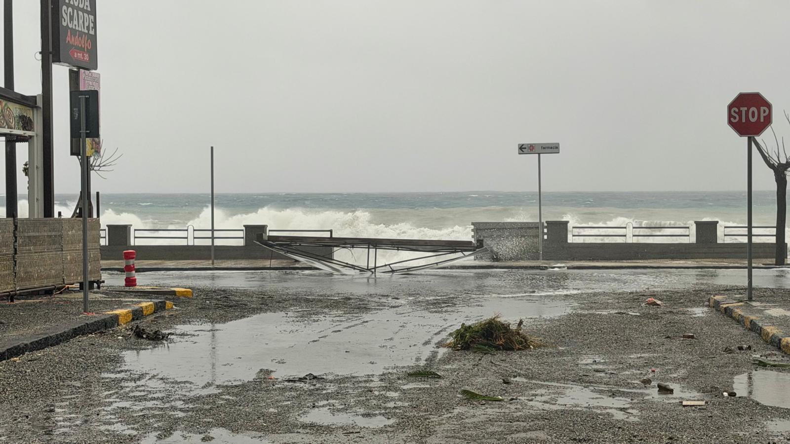 Roccalumera maltempo