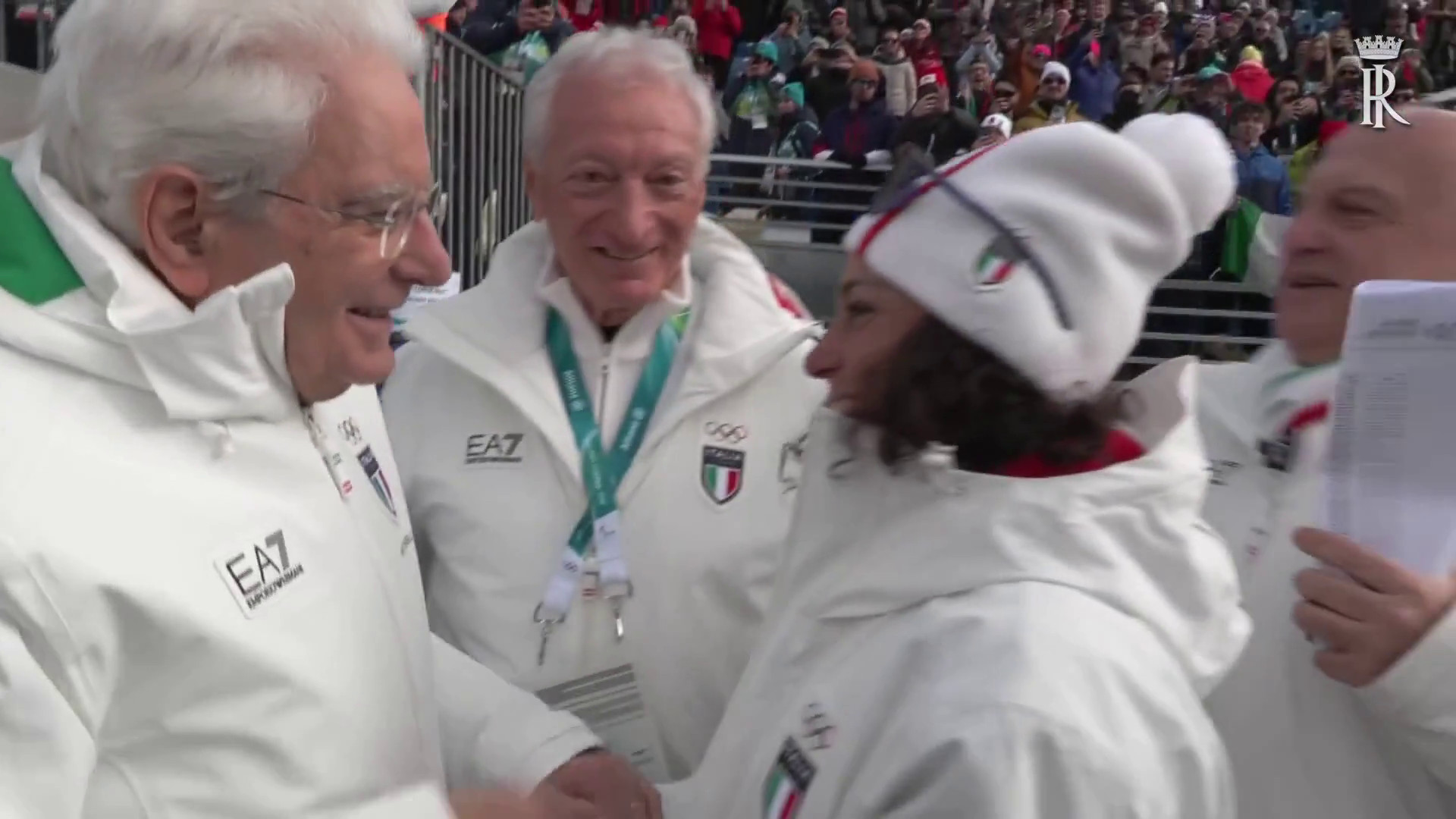 Mattarella abbraccia Brignone dopo l’oro e assiste alla premiazione