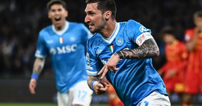 Politano fa volare il Napoli, Lecce battuto in rimonta per 2-1