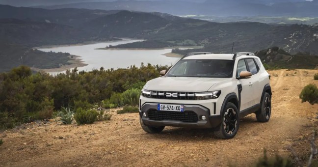 Dacia Duster. Design, off-road e nuove motorizzazioni Hybrid-G 4×4